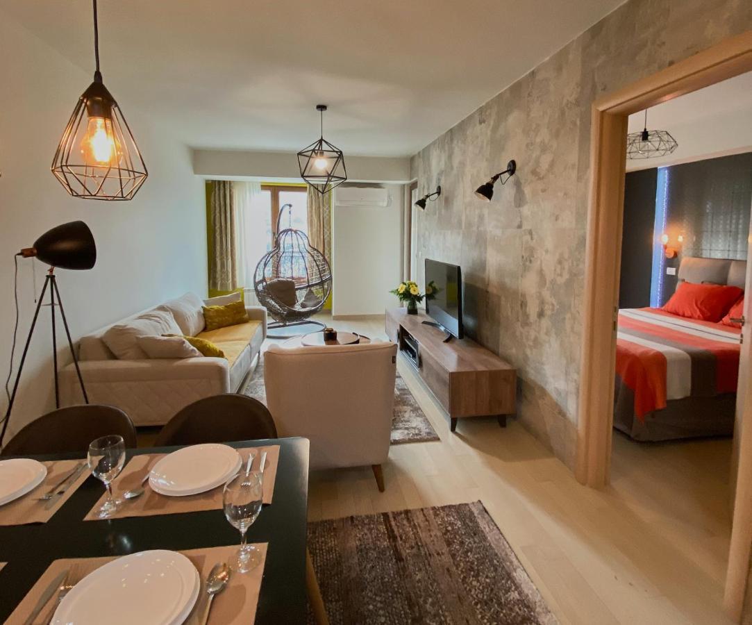 Stylish Apartment, Skopje Centre - Private Parking - Panoramic Views Екстериор снимка