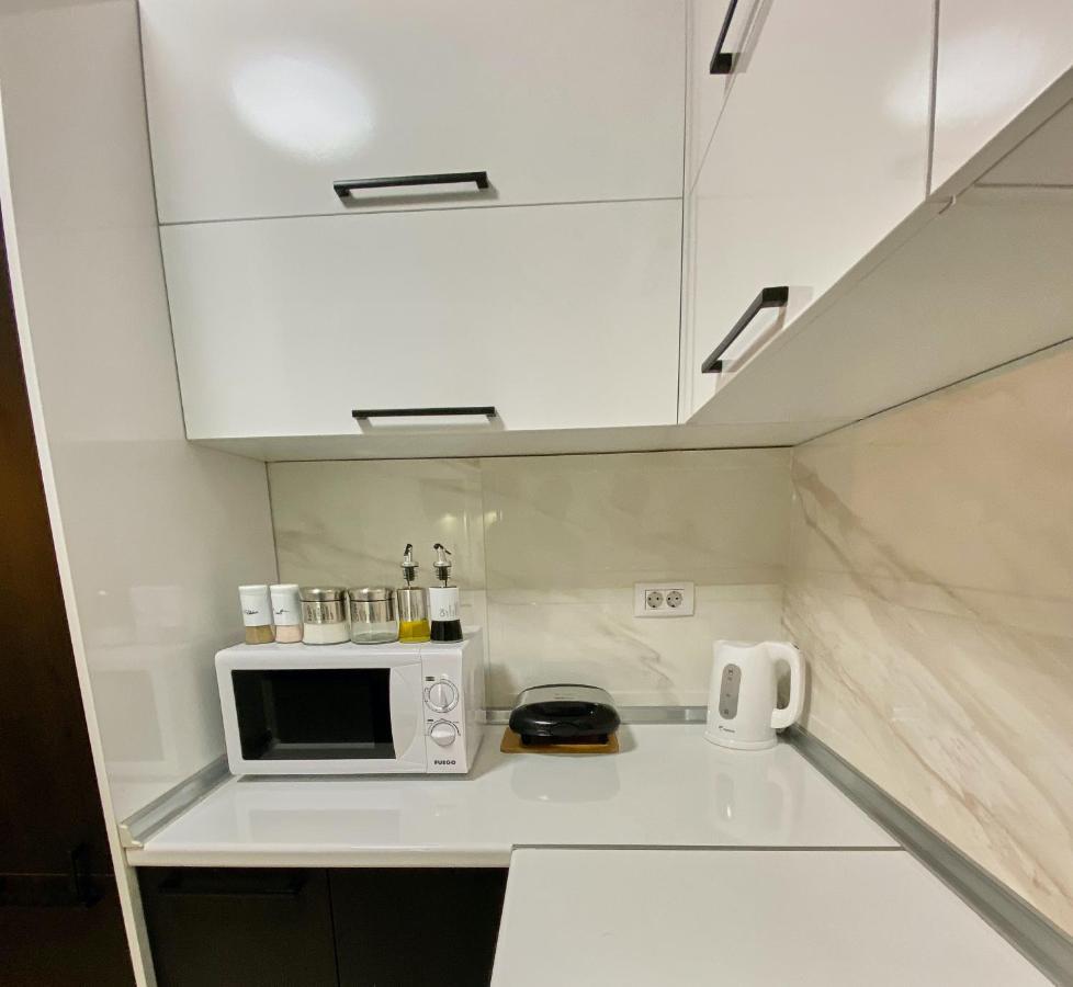 Stylish Apartment, Skopje Centre - Private Parking - Panoramic Views Екстериор снимка