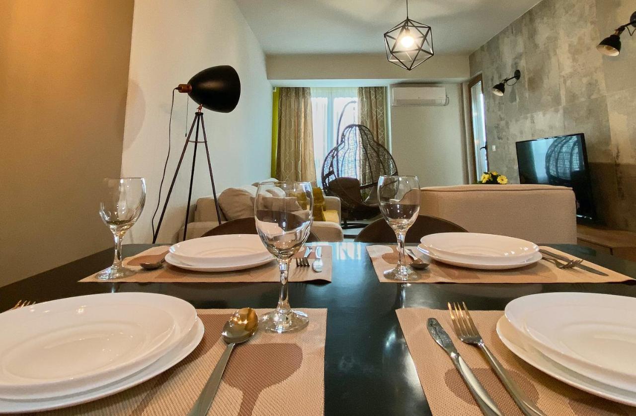 Stylish Apartment, Skopje Centre - Private Parking - Panoramic Views Екстериор снимка