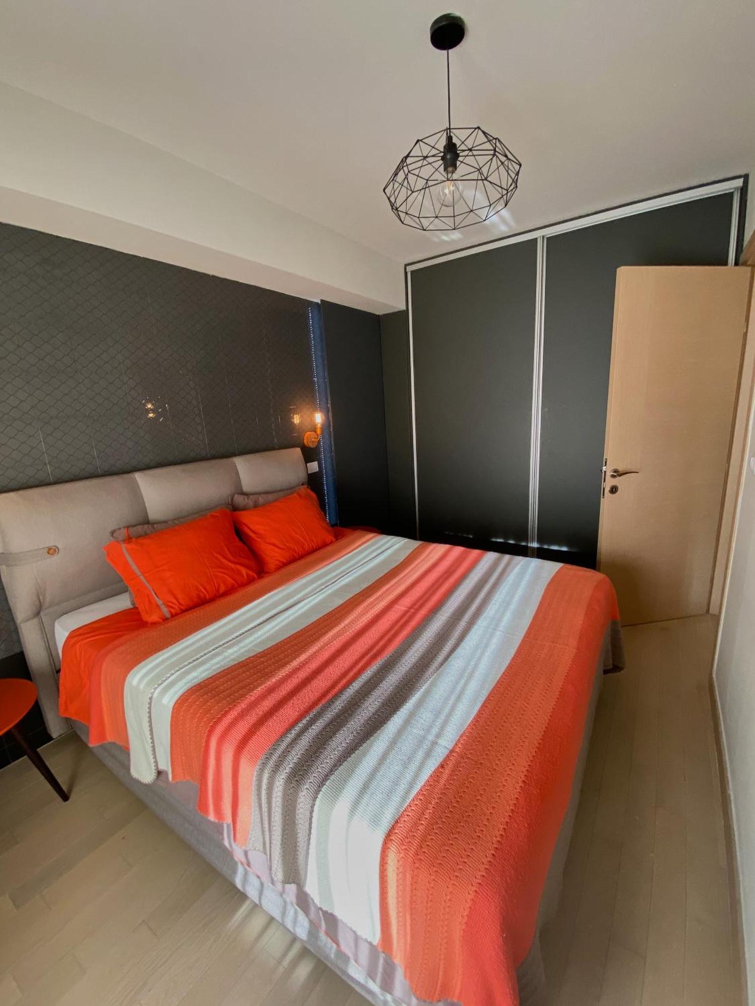 Stylish Apartment, Skopje Centre - Private Parking - Panoramic Views Екстериор снимка