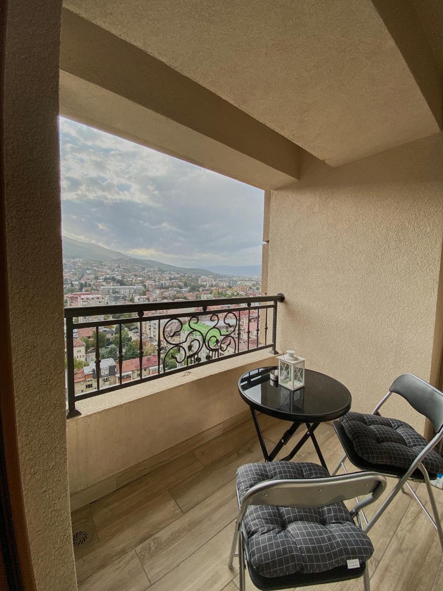 Stylish Apartment, Skopje Centre - Private Parking - Panoramic Views Екстериор снимка